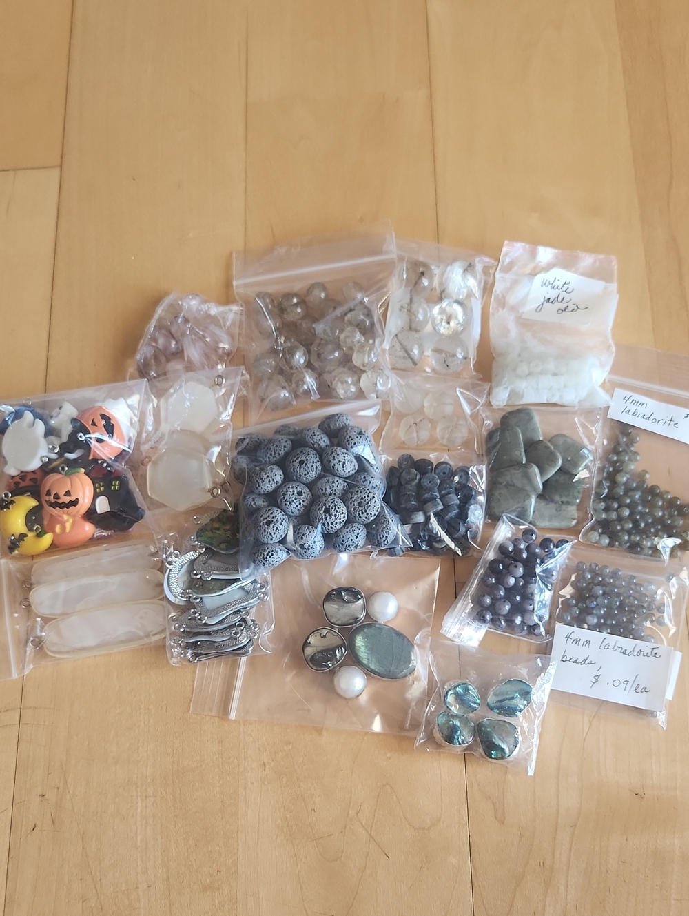 Beads mix!! Resin, vintage glass, stone, 925 silver. labradorite, pumice, jade